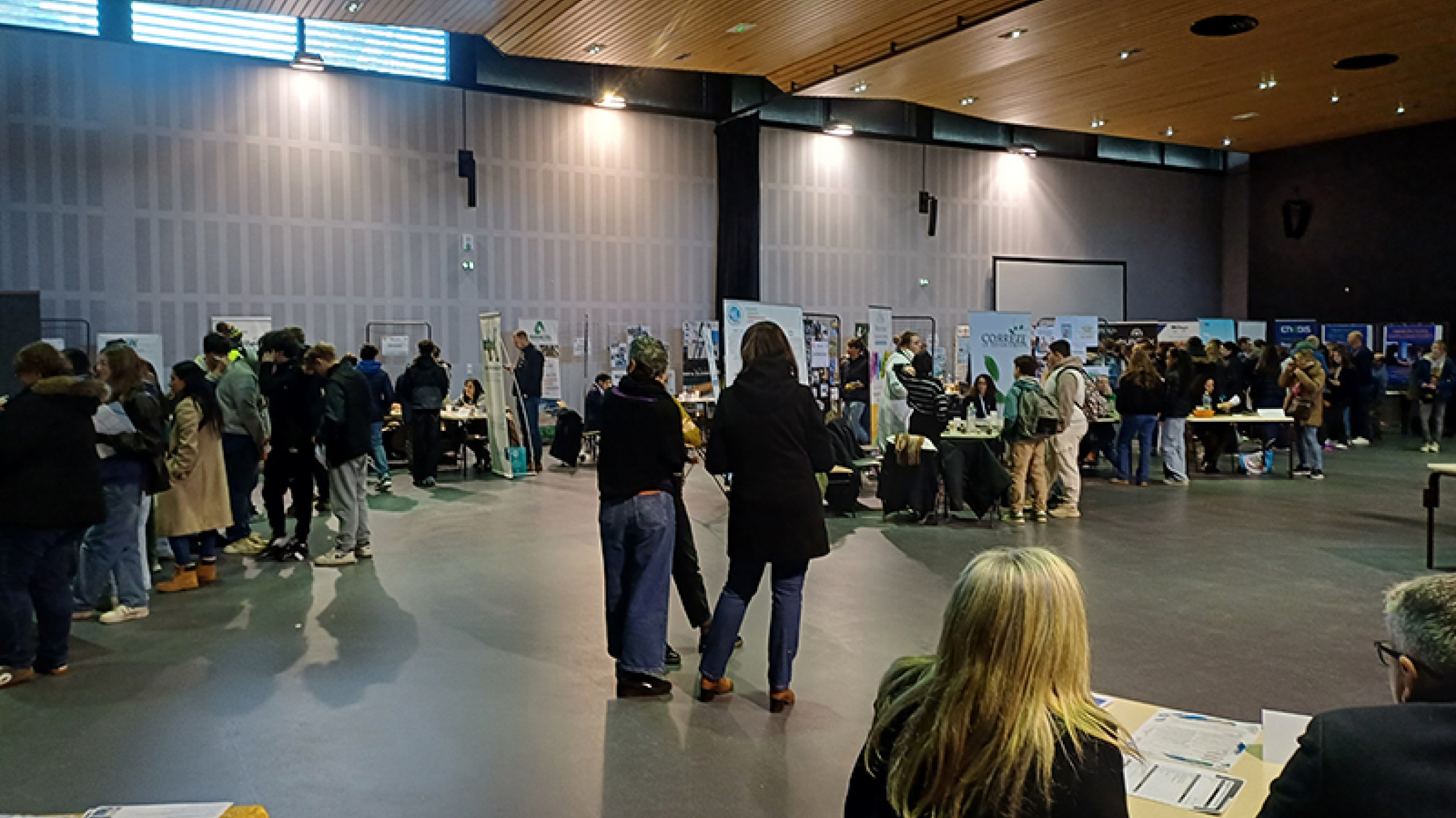 4EME EDITION DU FORUM DES METIERS SUR LA COMMUNAUTE DE COMMUNES XAINTRIE VAL’DORDOGNE 4EME EDITION DU FORUM DES METIERS SUR LA COMMUNAUTE DE COMMUNES XAINTRIE VAL’DORDOGNE