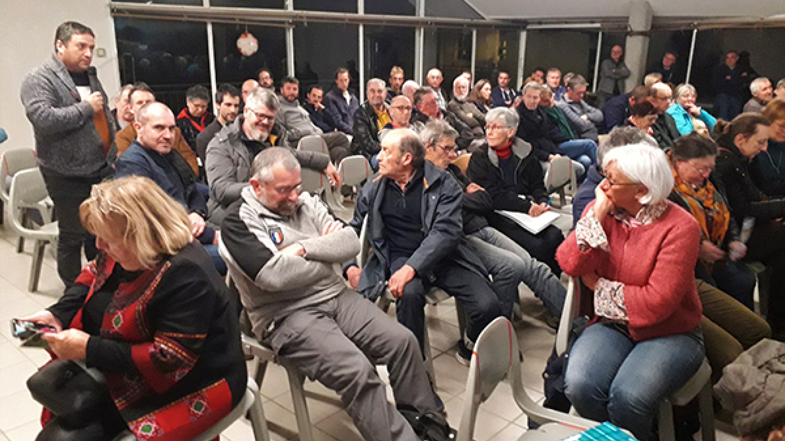 Beaucoup de monde à la réunion publique sur les rivières, la compétence Gémapi intercommunale